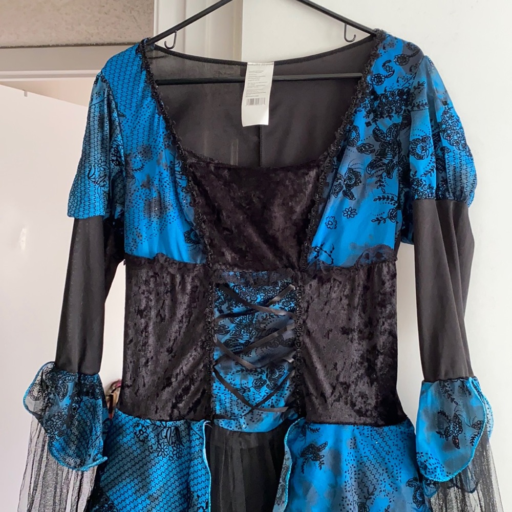 3/25 Witches Halloween costume